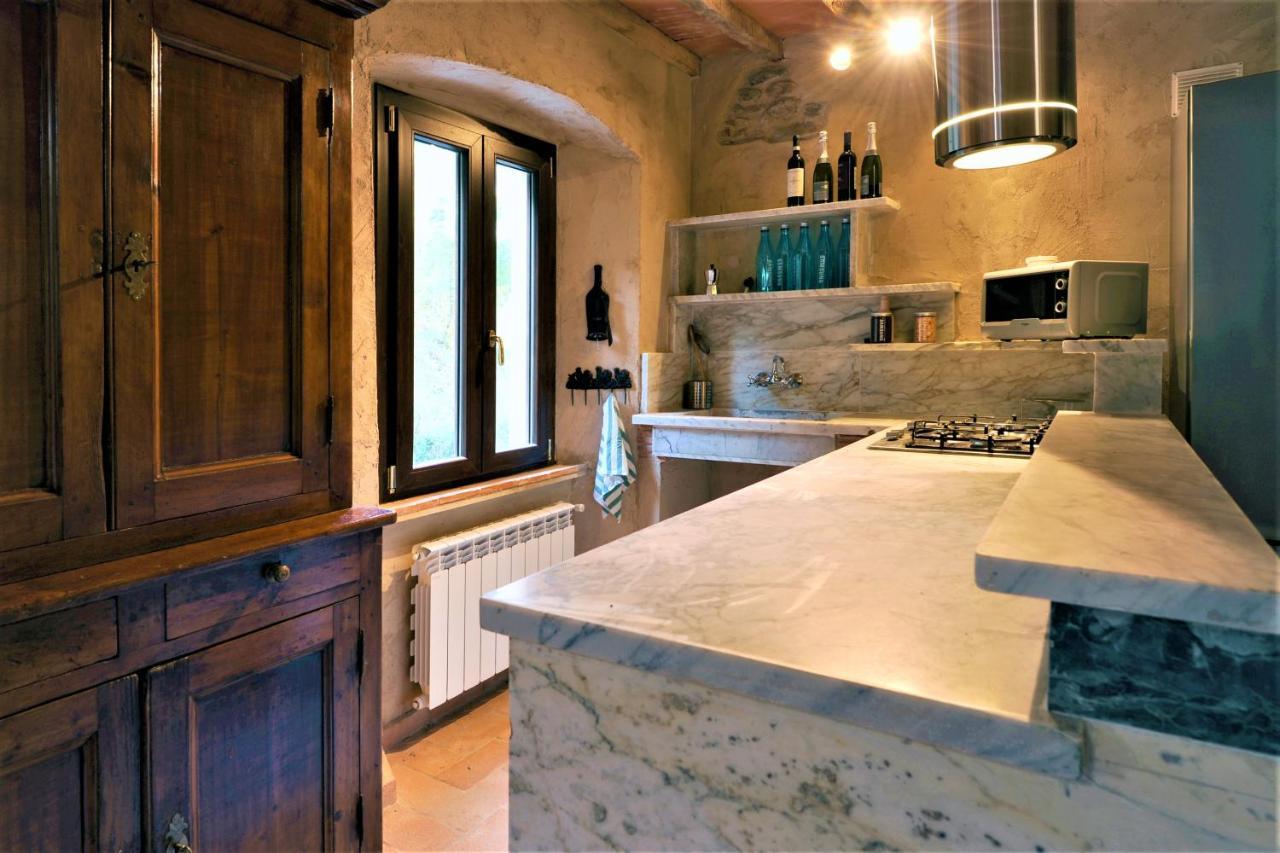 Incantevole Casa Sul Fiume, Relax E Natura Ai Piedi Della Alpi Apuane Massa  Ngoại thất bức ảnh